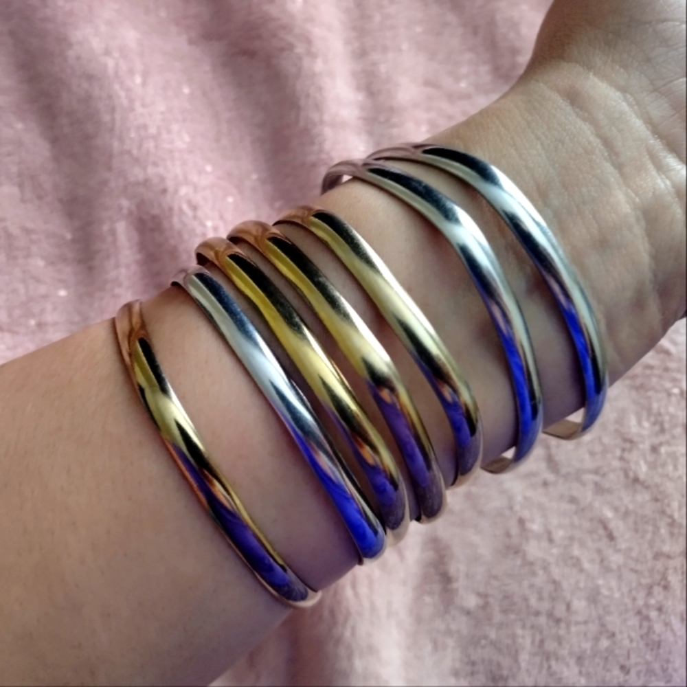 ( Steel) Set of Gorgeous Gold and silver tone steel  Bracelets ( seven  Pieces)